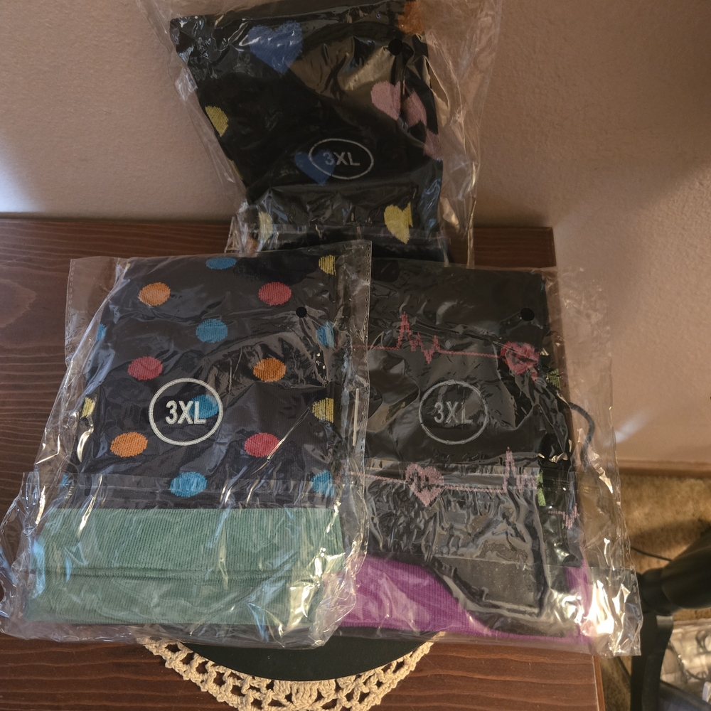 Colorful Polka Dot and Heart Patterned Compression Socks - Picture 2 of 5